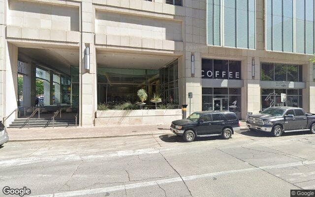 Street view of Houndstooth Coffee