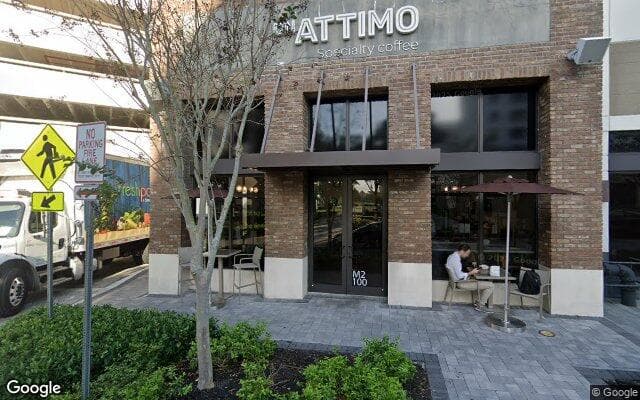 Street view of Un Attimo Specialty Coffee