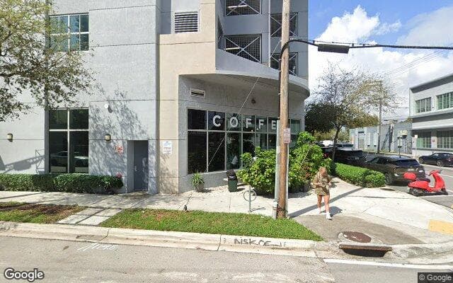 Street view of Vice City Bean